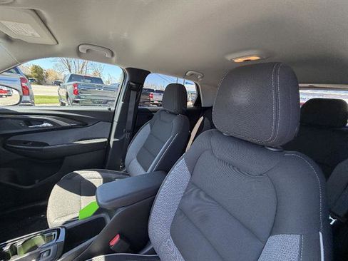 Used 2023 Chevrolet TrailBlazer LT FWD image 26