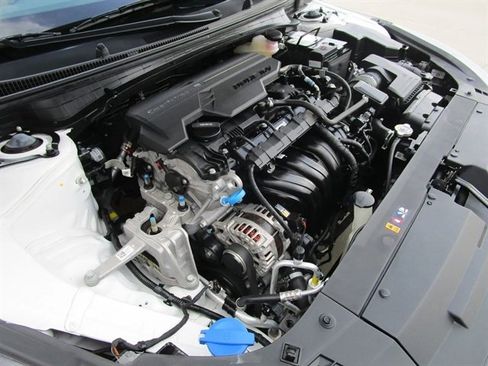 Used 2025 Kia K4 LX image 39