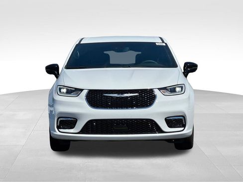 New 2026 Chrysler Pacifica Select FWD image 2