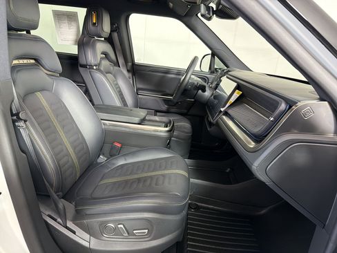 Used 2025 Rivian R1S Adventure AWD/4WD image 22