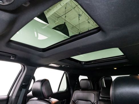 Used 2017 Ford Explorer Sport w/ Equipment Group 401A image 9