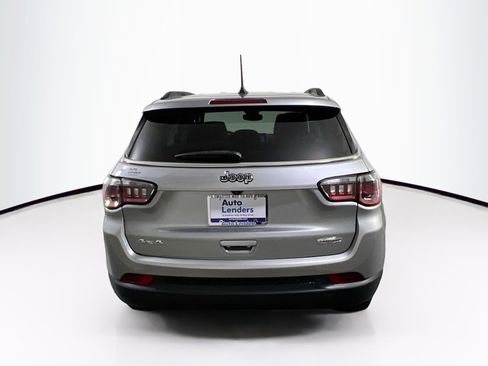 Used 2022 Jeep Compass Latitude AWD/4WD image 6