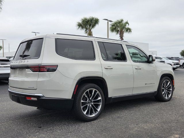 Used 2022 Jeep Wagoneer Series III w/ Premium Group I AWD/4WD image 6