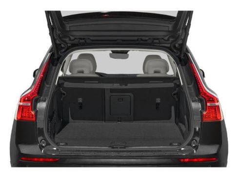 Used 2023 Volvo XC60 T8 Plus image 11