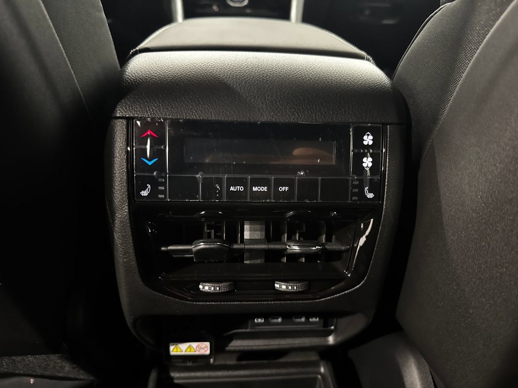 New 2026 Jeep Grand Cherokee L Limited AWD/4WD image 38