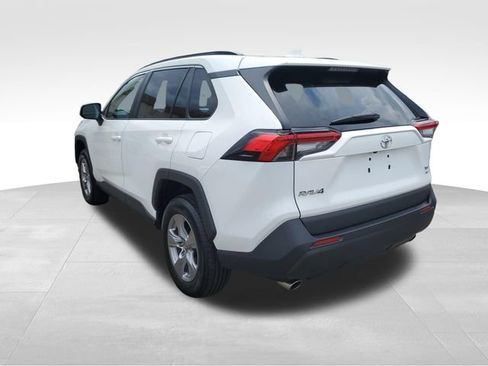 Used 2025 Toyota RAV4 XLE AWD/4WD image 6