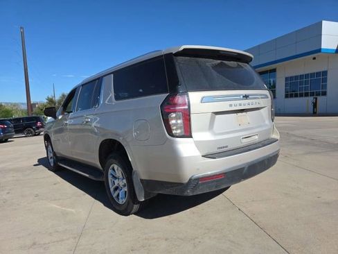 Used 2022 Chevrolet Suburban LT w/ Max Trailering Package AWD/4WD image 7