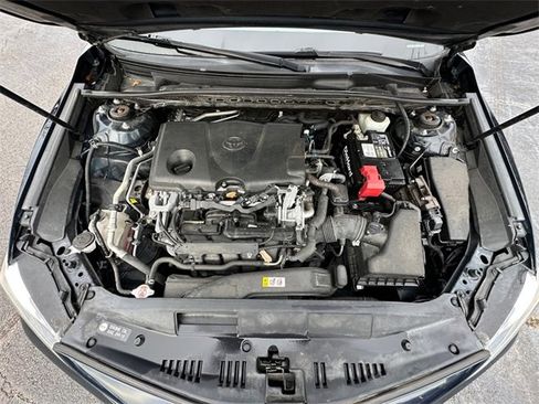 Used 2020 Toyota Camry XSE image 31