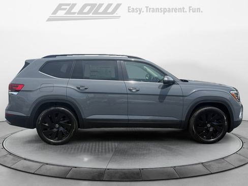 New 2026 Volkswagen Atlas SE FWD image 8