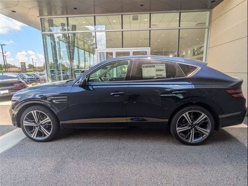 Used 2025 Genesis GV80 3.5T e-SC AWD/4WD image 2