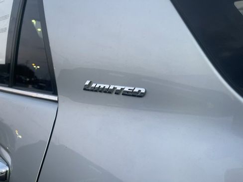 Used 2021 Toyota 4Runner Limited image 4