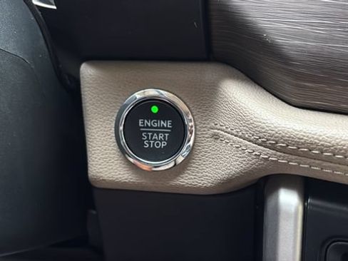 Used 2024 Ford Expedition Limited RWD image 29