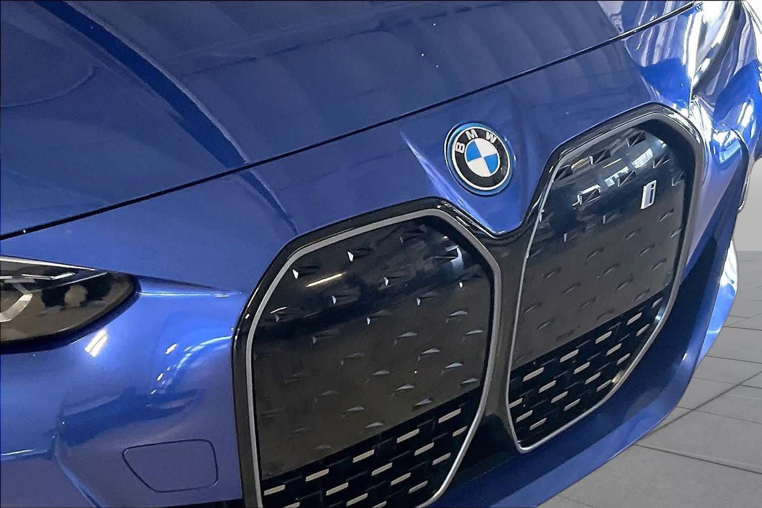 Used 2023 BMW i4 eDrive40 w/ M Sport Package RWD image 30