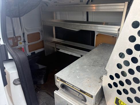 Used 2016 Ford Transit Connect XLT image 15