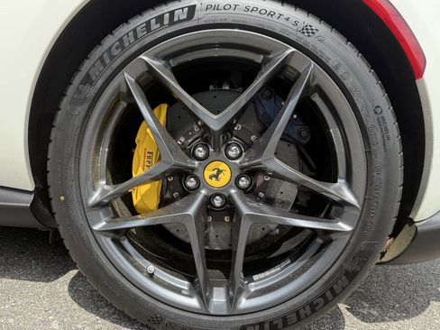 Used 2025 Ferrari Roma Spider image 16