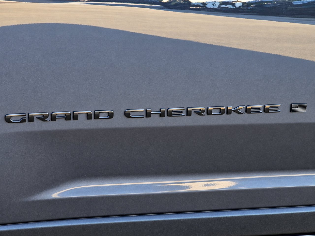 Used 2023 Jeep Grand Cherokee Altitude AWD/4WD image 7