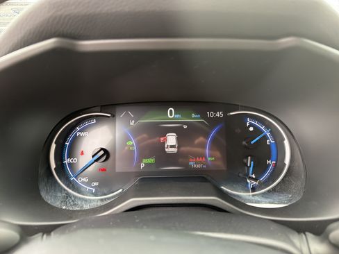 Used 2023 Toyota RAV4 XLE w/ Convenience Package AWD/4WD image 19