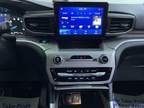 Used 2021 Ford Explorer XLT w/ Equipment Group 202A image 21