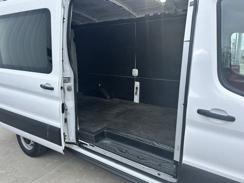 Used 2024 Ford Transit 250 148 Medium Roof w/ Load Area Protection Package image 7