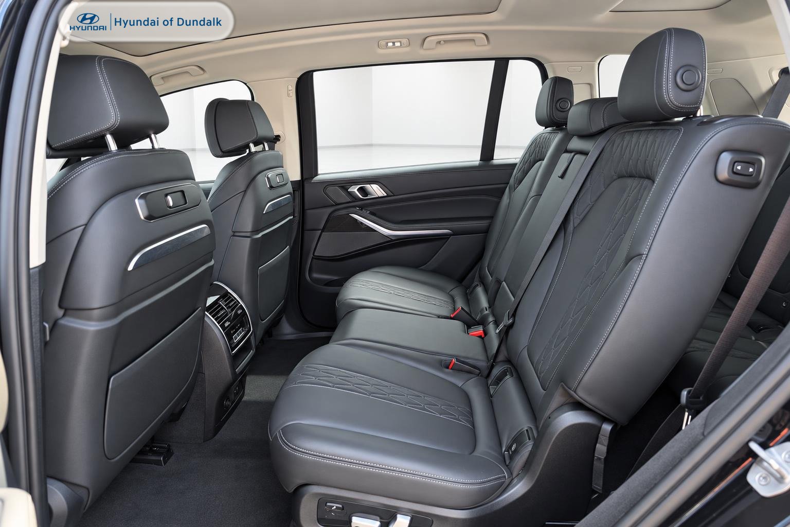 Used 2023 BMW X7 xDrive40i AWD/4WD image 9