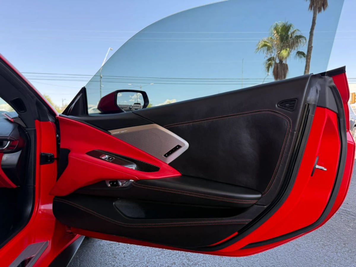 Used 2020 Chevrolet Corvette Stingray Premium Cpe w/ 3LT Preferred Equipment Group RWD image 28