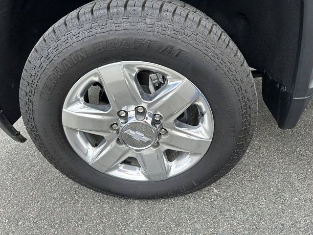 Used 2020 Chevrolet Silverado 2500 LTZ w/ LTZ Plus Package AWD/4WD image 12