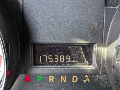Used 2017 Dodge Grand Caravan SXT w/ Driver Convenience Group FWD image 15