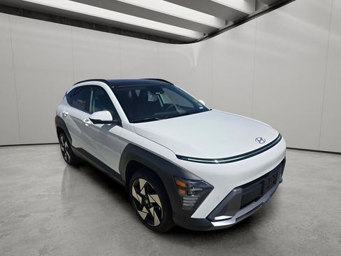 Used 2024 Hyundai Kona Limited AWD/4WD image 7