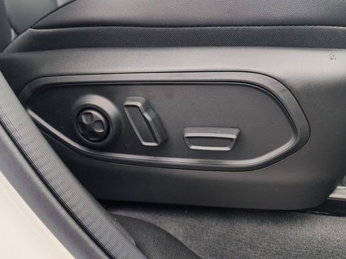 New 2025 Jeep Grand Cherokee Limited image 11