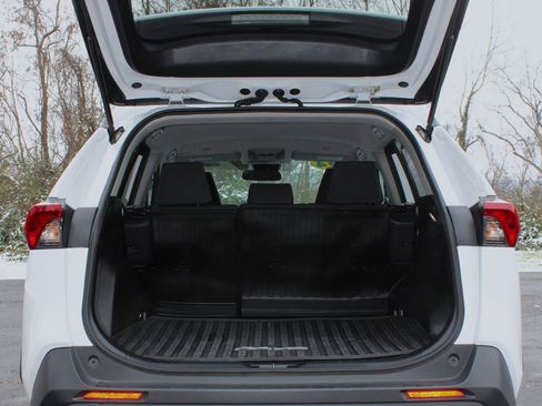 Used 2024 Toyota RAV4 LE image 12