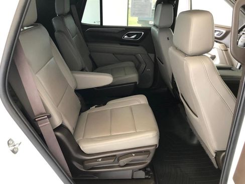 Used 2022 Chevrolet Tahoe Z71 w/ Z71 Off-Road Package image 10