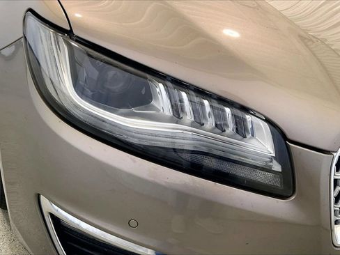 Used 2018 Lincoln MKZ Reserve w/ Technology Package FWD image 12