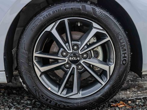 Certified 2023 Kia Forte LXS image 27