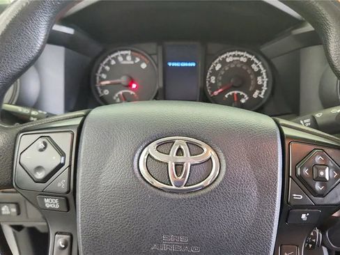 Used 2018 Toyota Tacoma SR w/ SR Convenience Package image 25