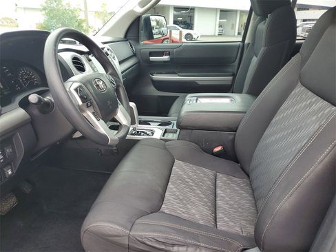 Used 2021 Toyota Tundra SR5 w/ Trail Edition image 19