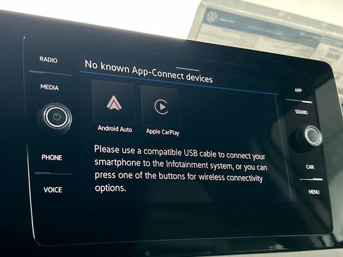 New 2026 Volkswagen Taos SE image 24
