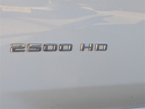 Used 2025 Chevrolet Silverado 2500 W/T image 5