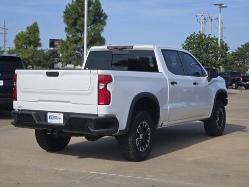 Used 2024 Chevrolet Silverado 1500 ZR2 w/ Technology Package AWD/4WD image 7