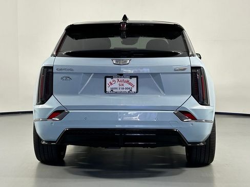 Used 2026 Cadillac Optiq V AWD/4WD image 6