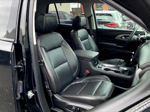 Used 2020 Chevrolet Traverse RS image 6