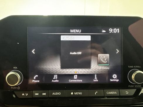 Used 2025 Nissan Pathfinder SV AWD/4WD image 28