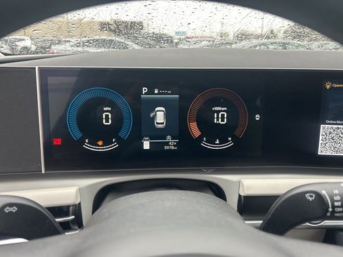 Used 2025 Hyundai Tucson SE image 13