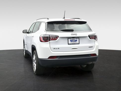 Used 2023 Jeep Compass Latitude AWD/4WD image 3