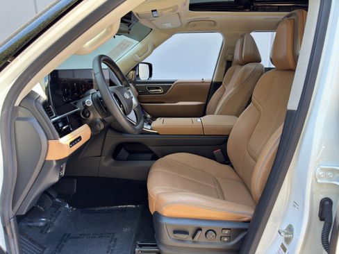 Used 2025 INFINITI QX80 Sensory w/ Premium Cargo Package AWD/4WD image 17