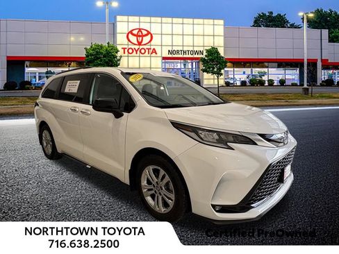 Used 2023 Toyota Sienna XSE w/ XSE Plus Package image 43