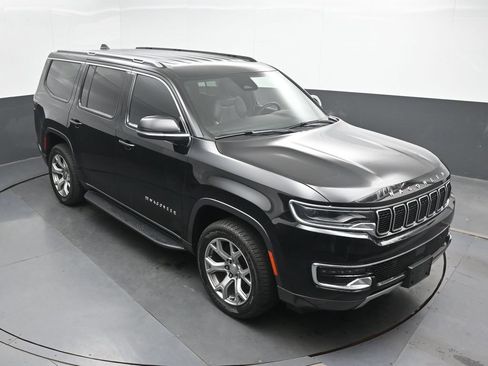 Used 2022 Jeep Wagoneer Series II AWD/4WD image 33
