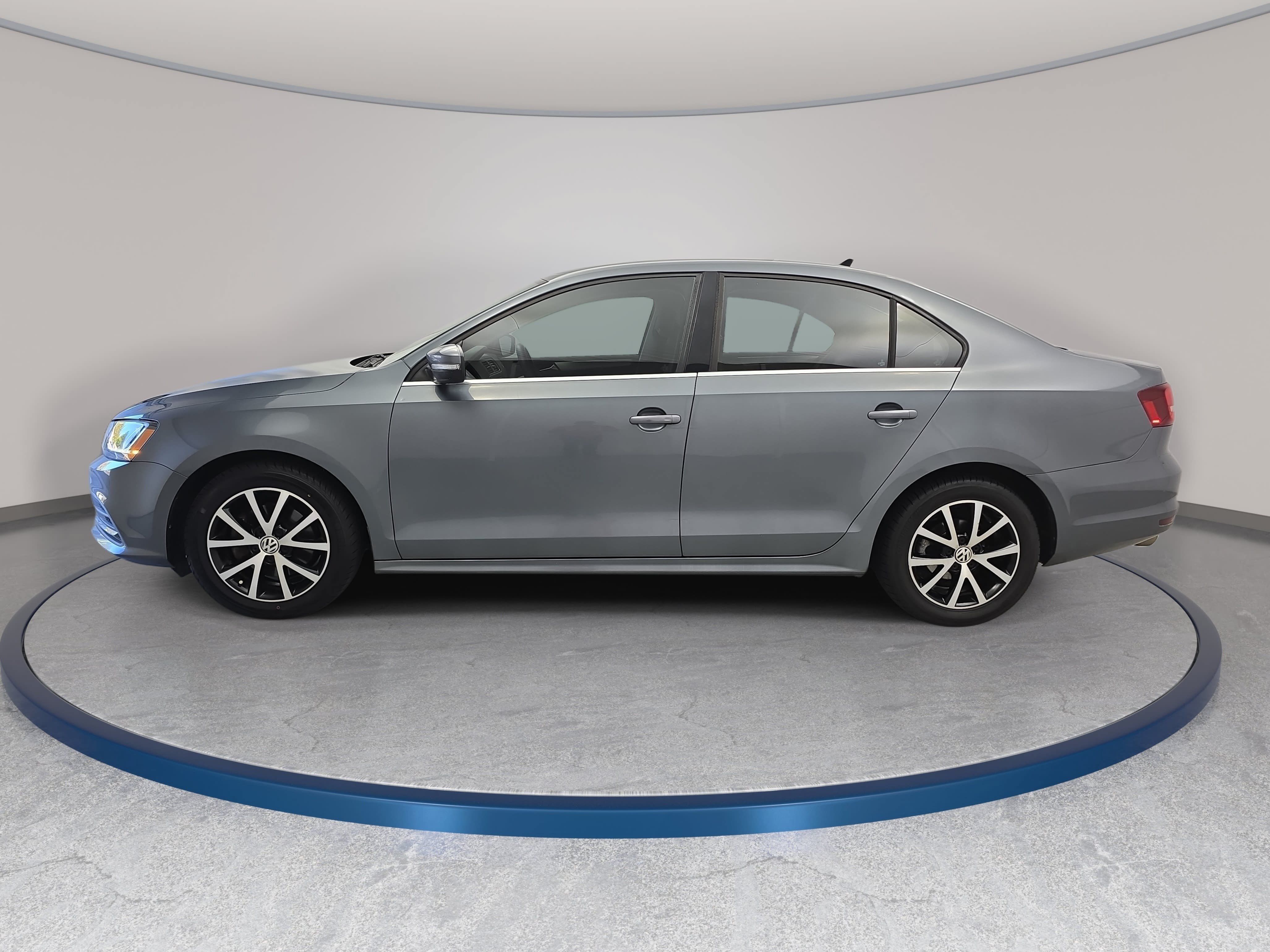 Used 2017 Volkswagen Jetta SE FWD image 8