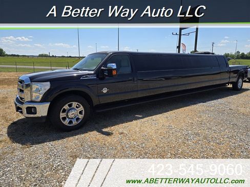Used 2011 Ford F350 XLT w/ XLT Premium Pkg RWD image 1