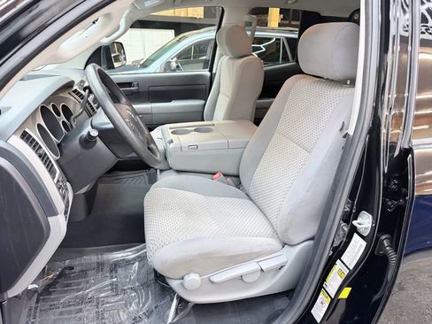 Used 2013 Toyota Tundra 4x4 Double Cab w/ Tow Pkg image 14