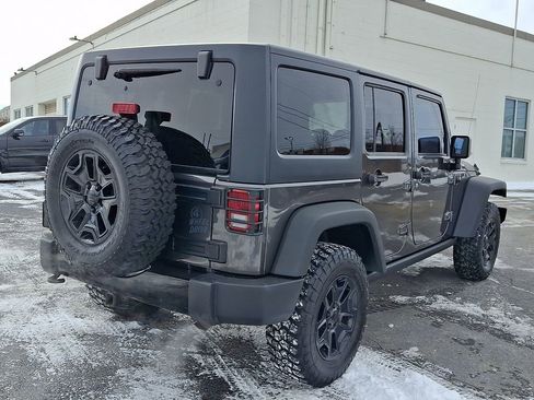 Used 2017 Jeep Wrangler Unlimited Willys image 4